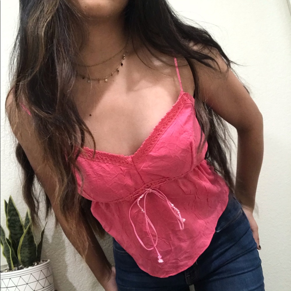 Pink Tanktop🦋 - Picture 2 of 3